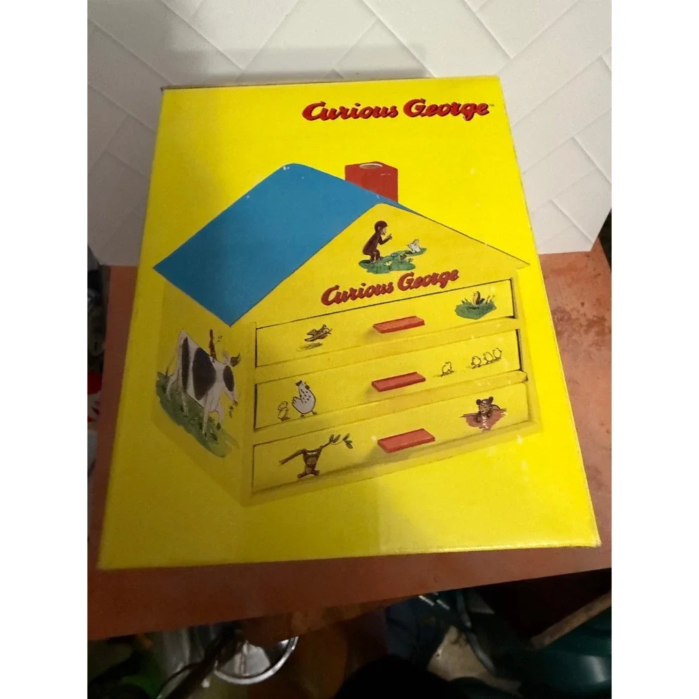 Curious George 40-Piece Art Set Kids Activity Kit House Shaped Storage Chest Box